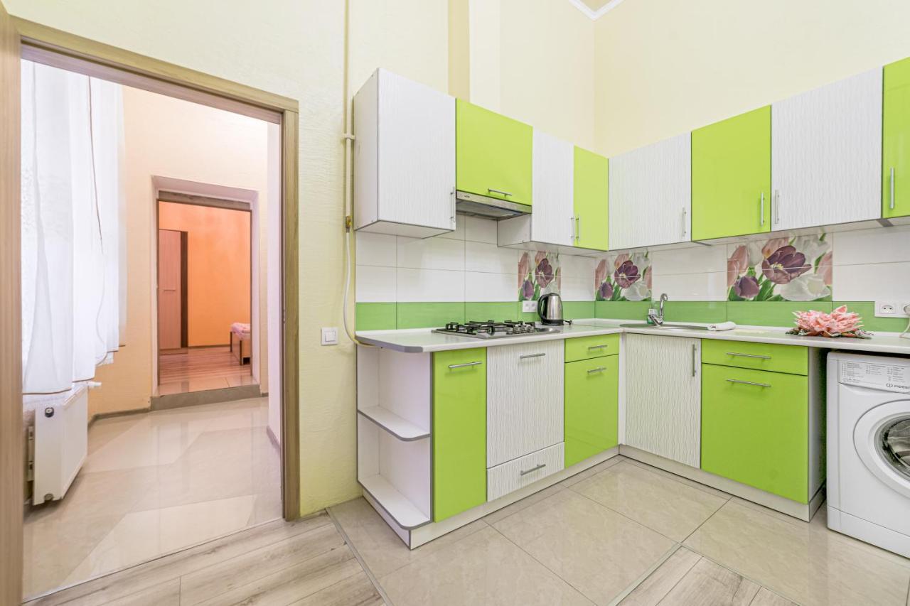 Apartment Near Deribasovskaya Одеса Екстериор снимка