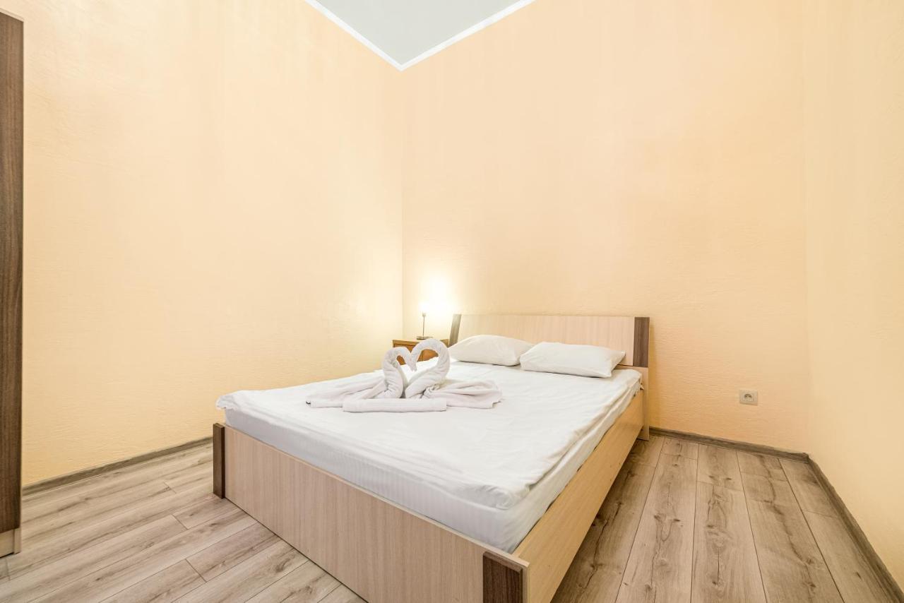 Apartment Near Deribasovskaya Одеса Екстериор снимка